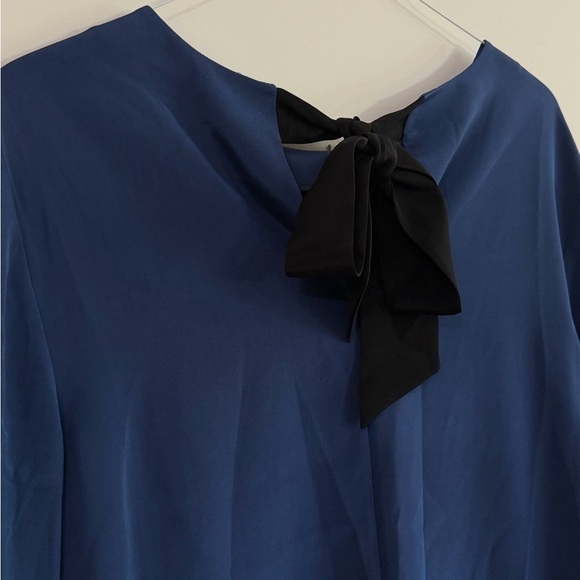 NWT St. John Women's Large Blue Silk Blouse Black Tie Slit Sleeve Cocktail Party - Picture 6 of 11